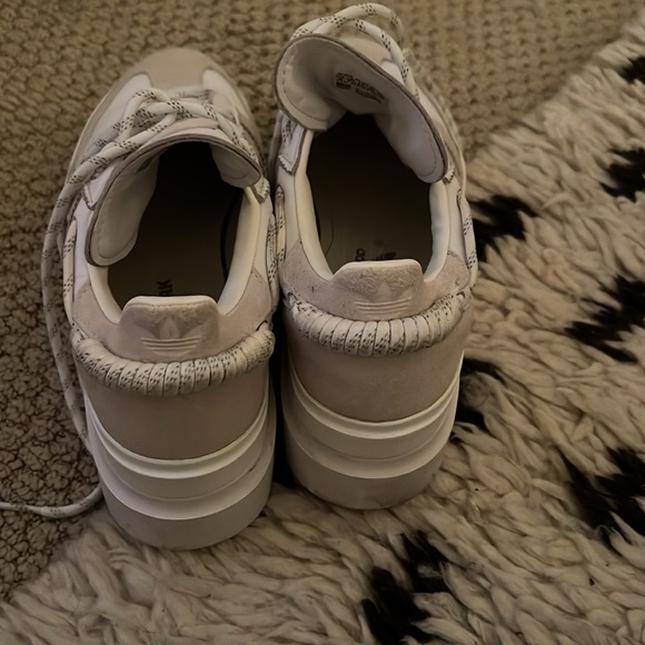 DISCONTINUED EUC - Ivy Park adidas Super Sleek 72 'Icy Park - Picture 4 of 7